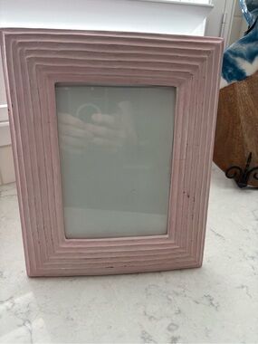 Rustic Pink Ribbed Wooden Photo Frame - Unbranded 5 x 7